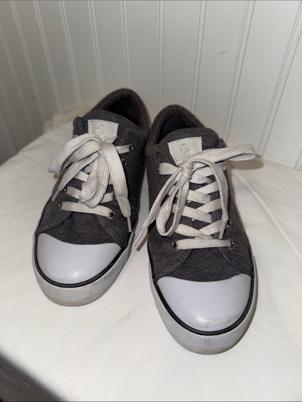 Guess Gray and White Women's Low-Top Sneakers